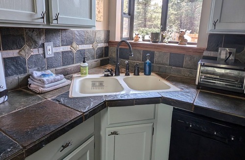 Mountainaire House | Flagstaff Forest Retreat Hot Tub Fire Pit Dogs Welcome Central A/C