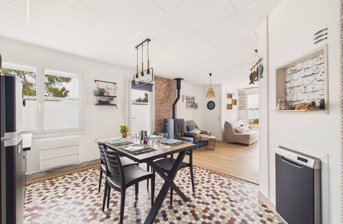 Prefailles Apartment | Flat for 4 with large garden