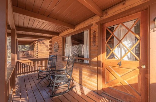 Christopher Creek Cabin | Forest Cabin 4 Cowboys Dream