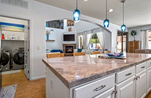 Surprise House | Free Heated Pool, Hot Tub, Grill, Garage!