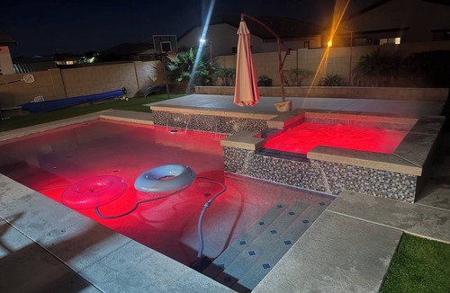 Maricopa House | FUN HOUSE 10 person jacuzzi-pool-basketball-soccer-BBQ