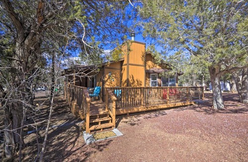 Show Low House | Furnished Deck: Show Low 'White Mountain Cottage'