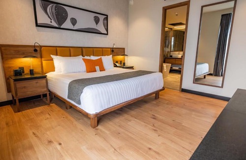 Leon Hotel | Galeria Plaza Leon