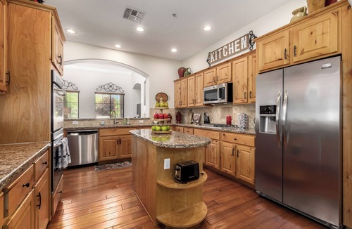 Talon Retreat House | Gated Grayhawk | No Steps w/2 Car Garage Golfers