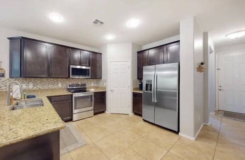 Glendale Sports and Entertainment District House | Getaway to Glendale