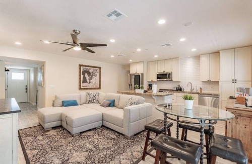 Township House | Gilbert AZ 4BR Vacation Home Remodeled Garage