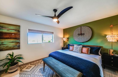 Scottsdale Country Acres House | Glamorous Renovated Desert Oasis Heated Pool Tub