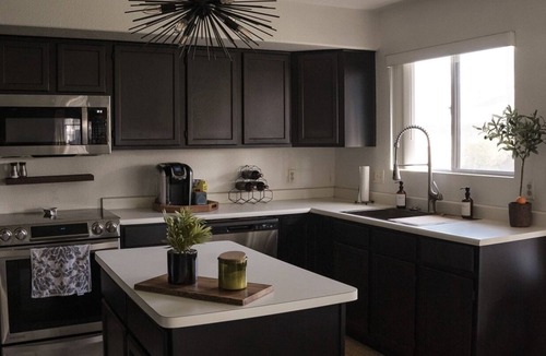 La Buena Vida House | Glendale Cove by the Stadium