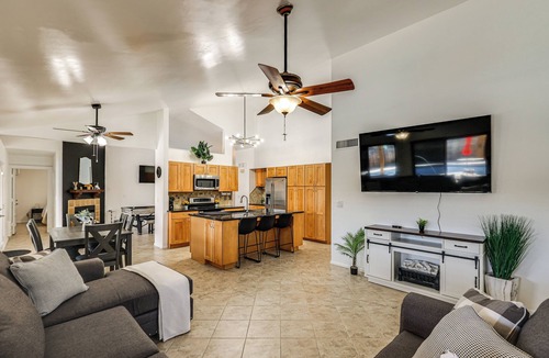 Glendale House | Glendale Entertainment Hub! Family Home w/Pool