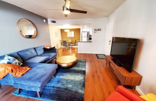 Paradise Valley Village Condo | Golden Getaway 108