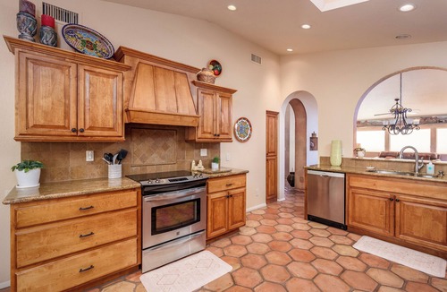 Oak Creek House | Golf - Bike - Hike ~ 5 Star Reviews ~ RELAX and Enjoy!