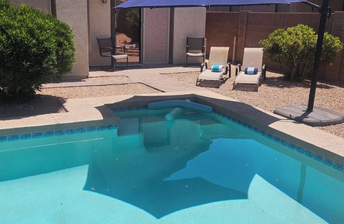 San Tan Valley House | Golf course views with heated pool and golf cart!