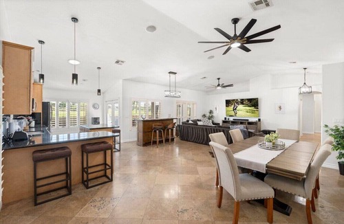 North Mountain Apartment | Golf Getaway in PHX * Rv parking * EV charging * Games *