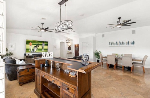 North Mountain Apartment | Golf Getaway in PHX * Rv parking * EV charging * Games *