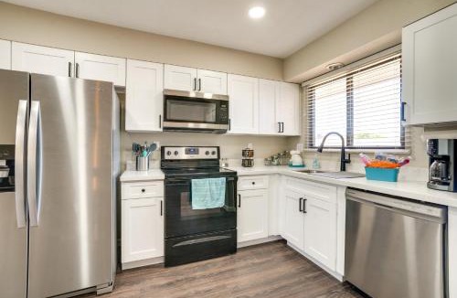 Sun City West House | Golfer's Oasis! 55+ Sun City West Retreat w/Pool