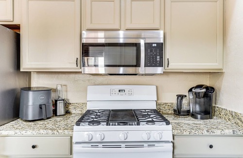 The Villages Of La Canada House | Golfer’s Oasis! Home 4 Mi to Catalina State Park