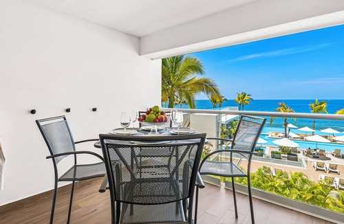 Las Glorias Apartment | Gorgeous 1BR with Pools & Sea Views