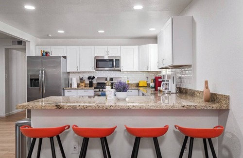 North Mountain House | Gorgeous 4-bed home with Golf, Fire Pit, Hot-Tub & Pool