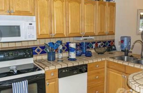 Sandy Beach Condo | Gorgeous and Cozy 3-Bd/2-Ba Condo at a Golf Villa on Sandy Beach