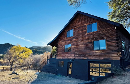 Cherry Cabin | Gorgeous Mountain View Cabin Retreat