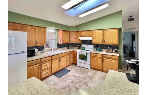 Valle House | Grand Canyon Ranch near South Rim with FREE EV-charging