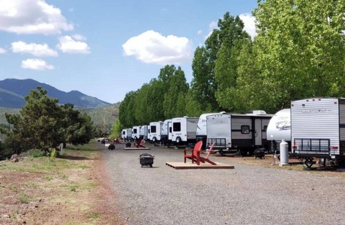 Williams Apartment | Grand Canyon RV Glamping Luxury Suite (Glamping Getaway)