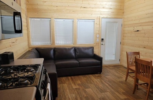 Valle Cabin | Grand Canyon South Rim: Private Cabin: Sleeps 8