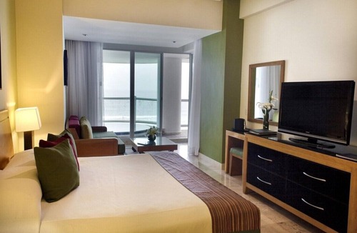 Villa Juarez Resort | Grand Mayan 1 Bedroom Suite
