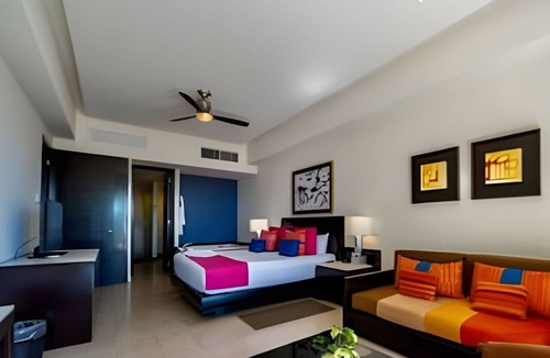 Zona Hotelera Resort | Grand Mayan One Bedroom Suite - Los Cabos