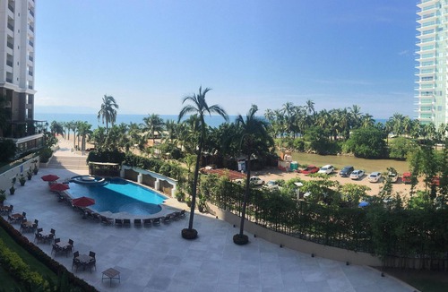 South Hotel Zone Apartment | GRAND VENETIAN ONE BEDROOM
