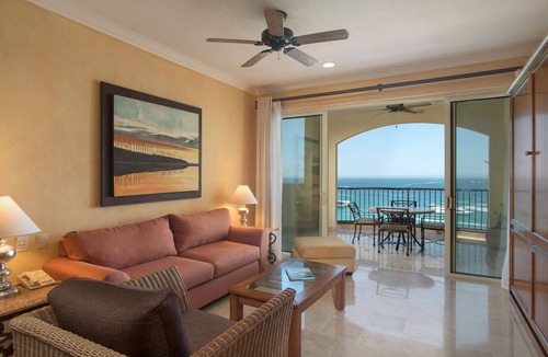 Ildefonso Green Resort | GREAT LOCATION, GREAT BEACH, WALK TO TOWN