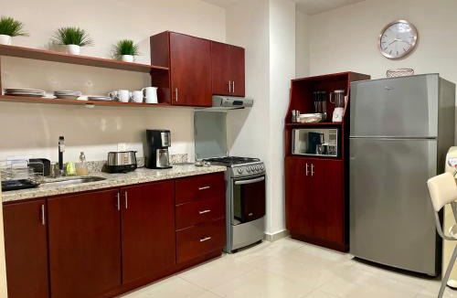 Las Gaviotas Apartment | Ground floor apartment close to the beach, shops and restaurants