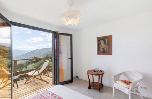 Belvedere-Campomoro Bed & Breakfast | Guest Room "Chambre - Senetosa" with Sea View, Wi-Fi, and Air Conditioning
