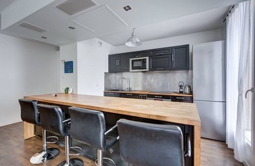 Grand Parc-Paul Doumer Apartment | GuestReady - Contemporary stay with a terrace