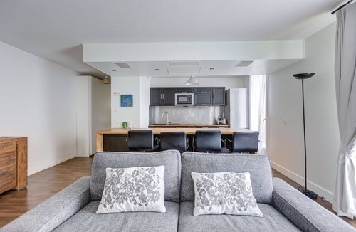 Grand Parc-Paul Doumer Apartment | GuestReady - Contemporary stay with a terrace