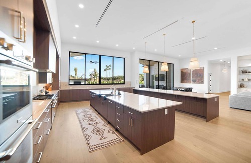 South Scottsdale House | HÓZHÓ Cattle Track | Golf Sim, Pickleball & Pool