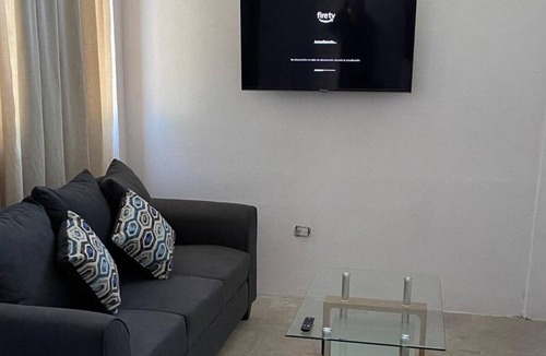 El Centenario Apartment | Habitación privada en El Centenario con Alberca