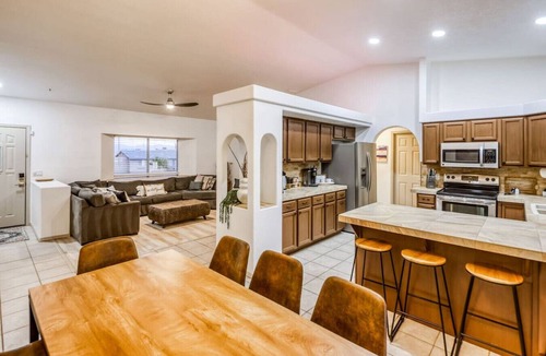 Lake Havasu City House | Havasu Paradise Resort