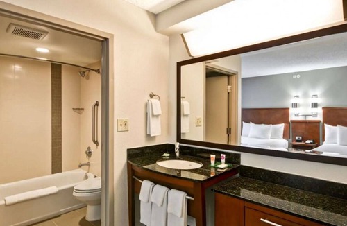 Tucson House | Have fun in Desert Diamond Casinos! 3 Serene Suites with FREE Parking! Pool!