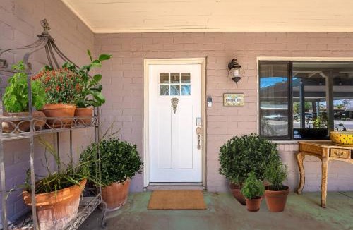 Peter Howell House | Hawthorne Manor - 3BD in Central Tucson with Patio