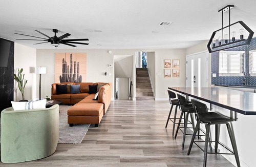 Glendale House | Heated Pool, Hot Tub, Game Room & Sport Court