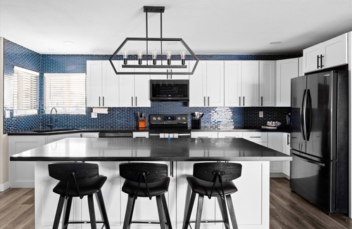 Glendale House | Heated Pool, Hot Tub, Game Room & Sport Court