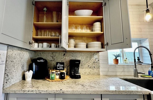 Cox Heights House | Heated Pool, Min to Old Town, 2 King Beds, Soft H20, Fully Equipped Kitchen