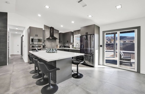Indian Cove House | Heated Pool & Spa Game Room Stargazing Near Joshua Tree