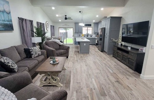 Terracita House | Heated Pool Spa Near Stadiums & Casinos
