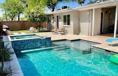 Scottsdale Estates Six House | Heated Salt Water Pool & Spa in Old Town