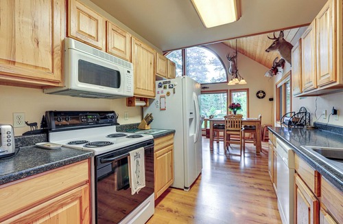 Libby Cabin | Hike & Expore! Montana Cabin Hideaway