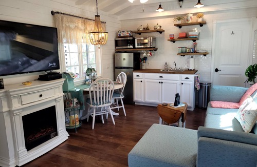 Clarkdale Cottage | Hillside Cottage