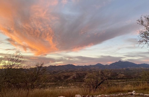 Patagonia Apartment | Hilltop private Casita w/views galore - w/hot tub!