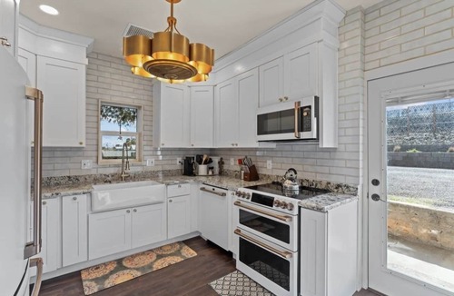 Collins House | Historic Charm, modern luxury,walk to downtown